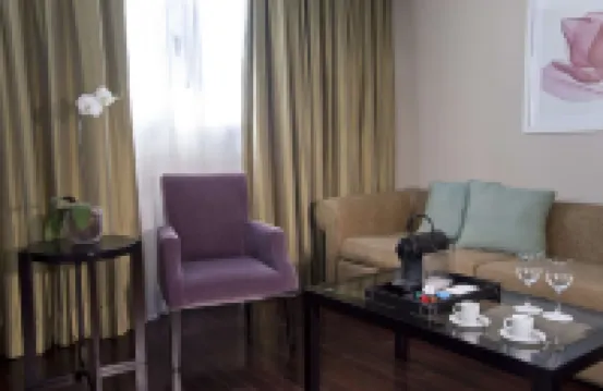 NH Buenos Aires 9 de Julio Hoteles cerca de Av. 9 de Julio