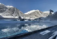 سبورت - أوند جينوس هوتل سيلفريتا - مسبح