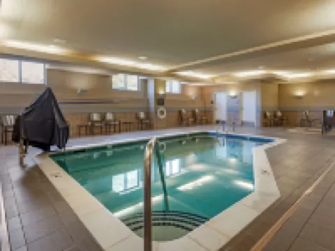 舒適套房酒店-諾曼湖亨特斯維爾 亨特斯維爾酒店