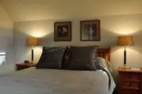 Lansdown Peaks Apartments