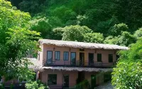 Catba Oasis Bungalows Các khách sạn gần Quần đảo Cát Bà