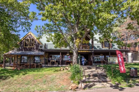 Gold Mine Guest House and Cafe