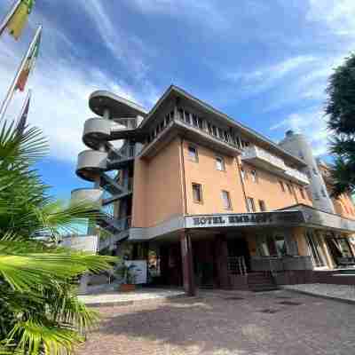 Hotel Embassy Hotel Exterior