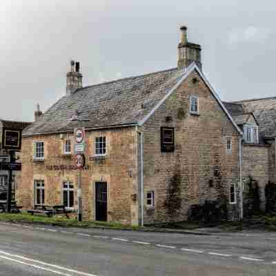 The Coach House Inn Hotel Exterior