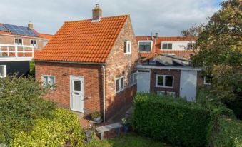 Quaint Holiday Home in Domburg with Terrace