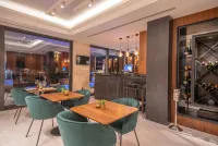 Boutique Hotel R Palazzo Hotels in Orahovac