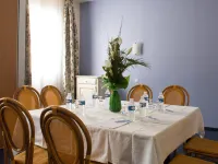 Best Western Hotel le Sud Hotels in Sainte-Tulle