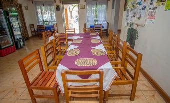 Virunga Campsite and Backpackers - Housity