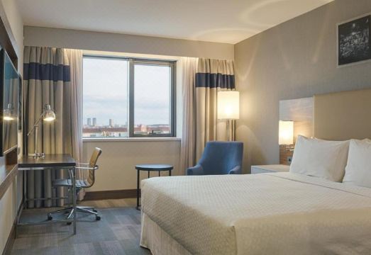 4. 에버 호텔 아시..