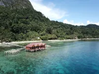 Ora Sunrise View فنادق في Central Maluku Regency