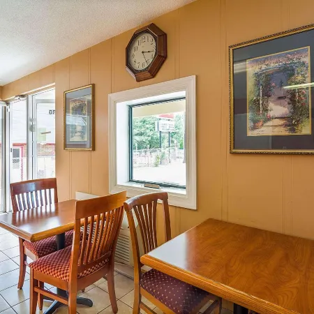 Econo Lodge North Charlottesville