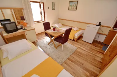 Studios Belvi Hotel a Skaljari