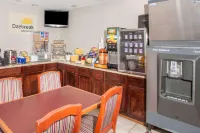 Days Inn by Wyndham Fort Wayne - breakfast