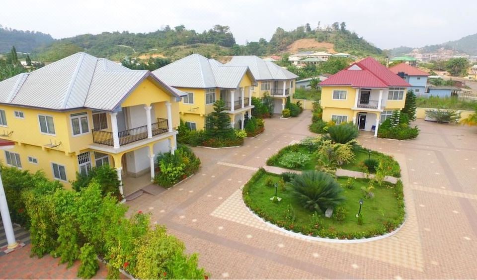 Monipee Hotel - Housity
