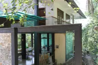 Birds Paradise Hotel