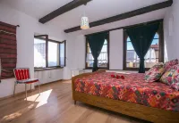 Chalet Cademario - Happy Rentals