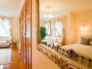 McHardy Lodge