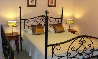 Hotel Casa Cubana Granada Nicaragua - Housity