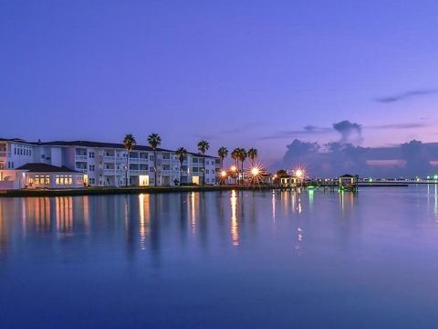 Lighthouse Inn at Aransas Bay