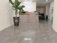 Luojiang Yijia Business Hotel