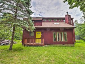 Poconos Home with Private Spa and Fire Pit