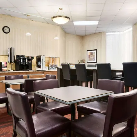 Travelodge by Wyndham Lloydminster