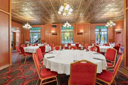 Crown Columbia Hotel, BW Premier Collection