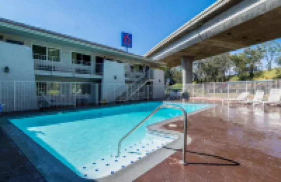 Motel 6 Redlands, CA
