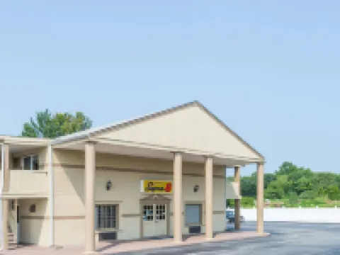 Super 8 by Wyndham Old Saybrook Hotels in Middlesex County