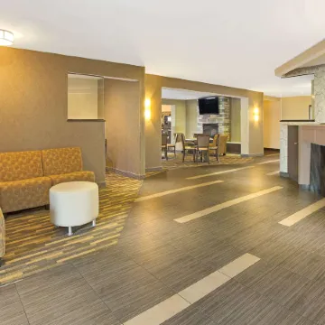 Hawthorn Extended Stay by Wyndham Cincinnati/Sharonville