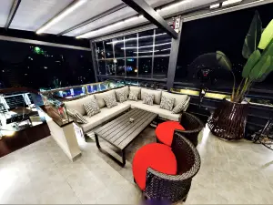 Platinum Grand