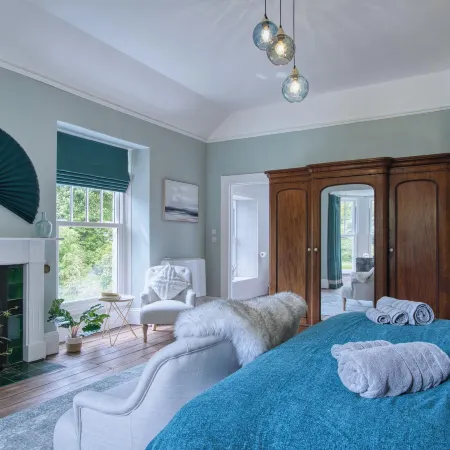 Hill House Country Estate - Princes Gate