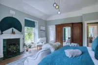 Hill House Country Estate - Princes Gate