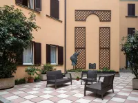 UNA Hotels Galles Milano Hotels near لانزا