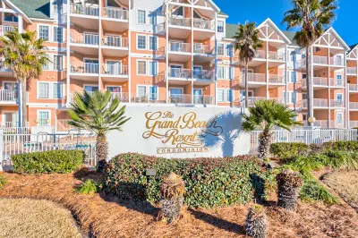 Direct Gulf Front Condo with Resort Pools & Hot Tubs - Steps to Beach Hotels near SunRays Optical Boutique