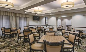 La Quinta Inn & Suites by Wyndham Lancaster