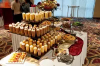 Radisson Hotel Corning - breakfast