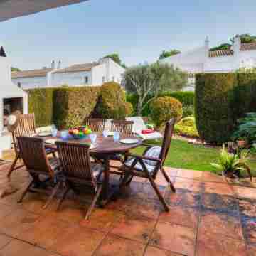 La Reserva II Hotel Exterior