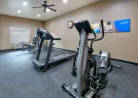 Baymont Inn & Suites by Wyndham Glen Rose - Gym
