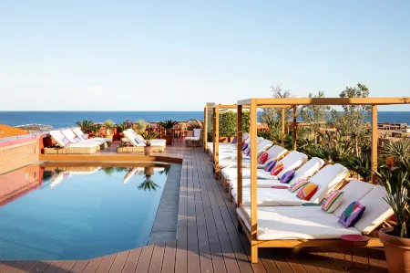 AC Hotel Nice Отели рядом с достопримечательностью «Университет Кот д'Азур - Кампус Тротаба»