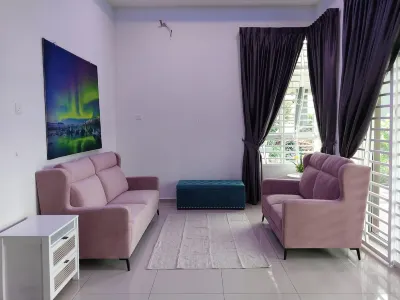 3 Airconditioned Bedroom in Muar Town