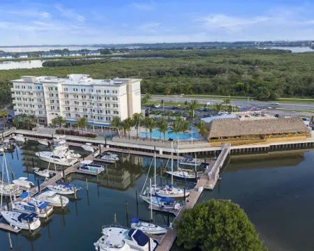 コンパスホテル バイ マルガリータヴィル アンナ マリア サウンド ブレーデントンのホテル