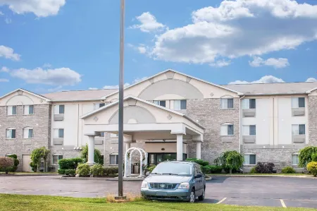 Comfort Inn Отели рядом с достопримечательностью «Парк штата Покагон»