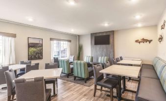 La Quinta Inn & Suites by Wyndham Newport