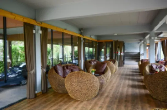 เดอะ เกรซ อัมพวา รีสอร์ท