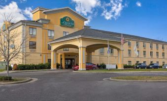 La Quinta Inn & Suites by Wyndham Richmond - Kings Dominion