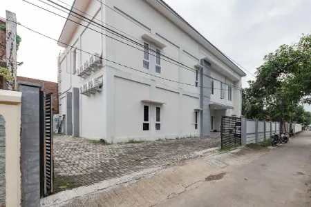 Urbanview Hotel Sabar Residence Csb Mall