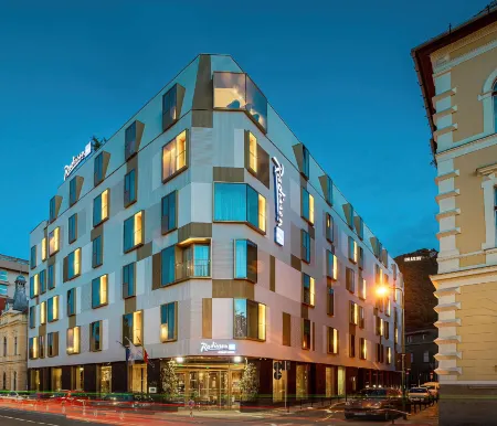 Radisson Blu Aurum Hotel, Brasov Отели рядом с достопримечательностью «DASH»