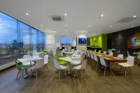 Holiday Inn Express & Suites Puebla Angelopolis Hotels in Tlaxcalancingo