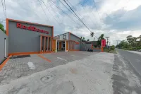 RedDoorz Plus at Orange Diponogoro Palangkaraya Hotel a Panarung